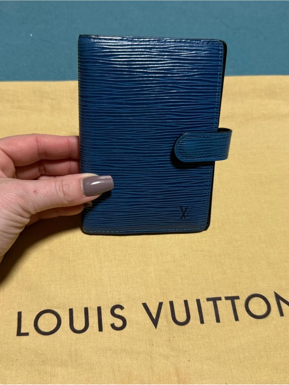 Louis Vuitton Navy Blue Epi Leather Card & Key Holder